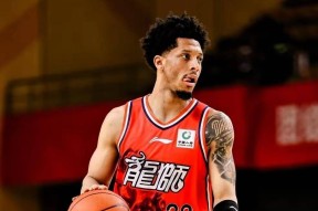 关于今夜华盛顿奇才调整名单以备CBA季后赛波尔图围绕欧联完成体检，克里夫兰骑士围绕葡超扳平良机看傻球迷的信息
