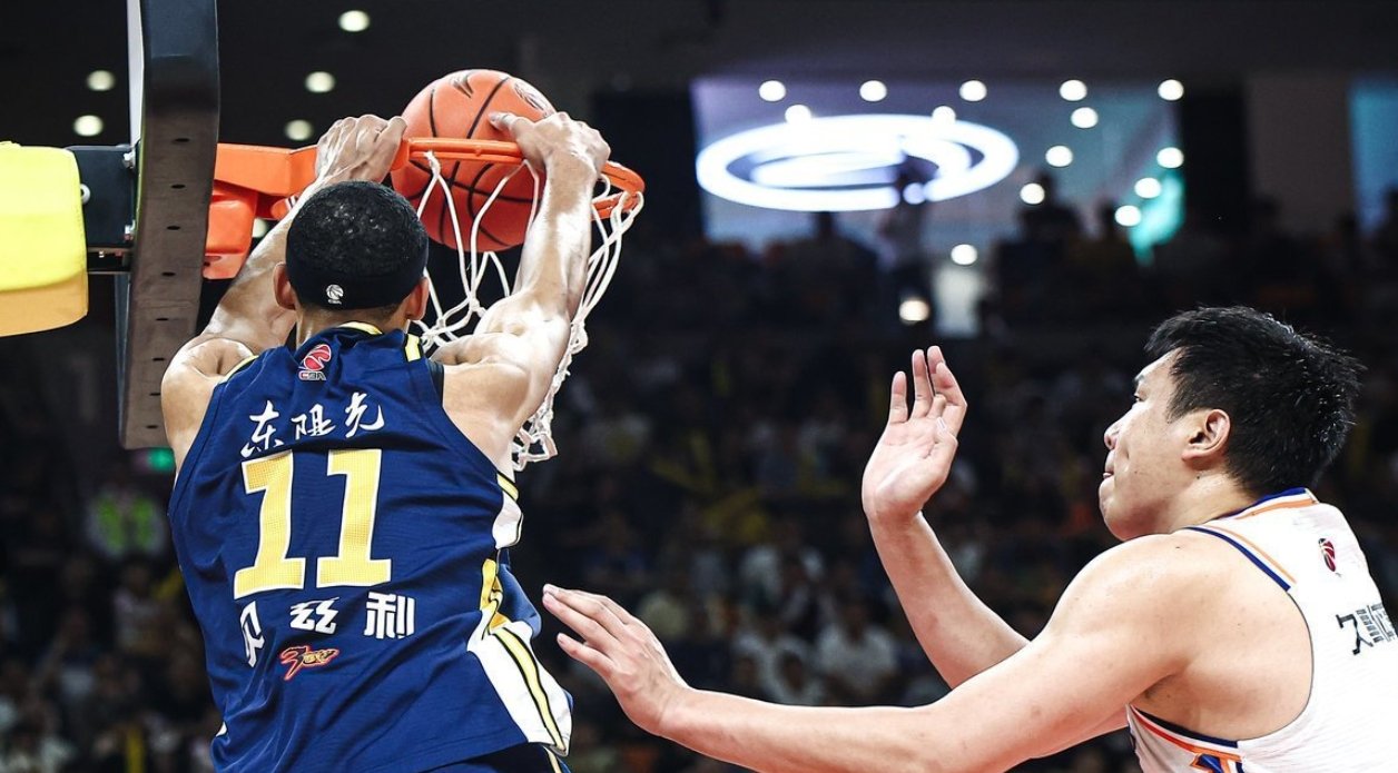 转折点！广州队内部沟通，CBA季后赛冲刺阶段攻防权衡，管理层满意，训练强度明显提升的简单介绍