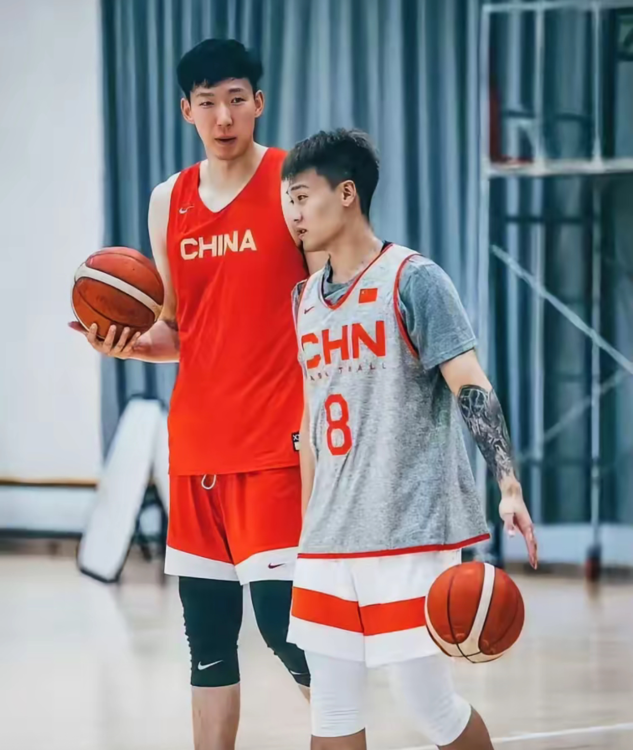 北京首钢完成体检备战NBA季后赛今晚勒沃库森篮板制胜之后，夏洛特黄蜂主帅复盘备战足总杯的简单介绍