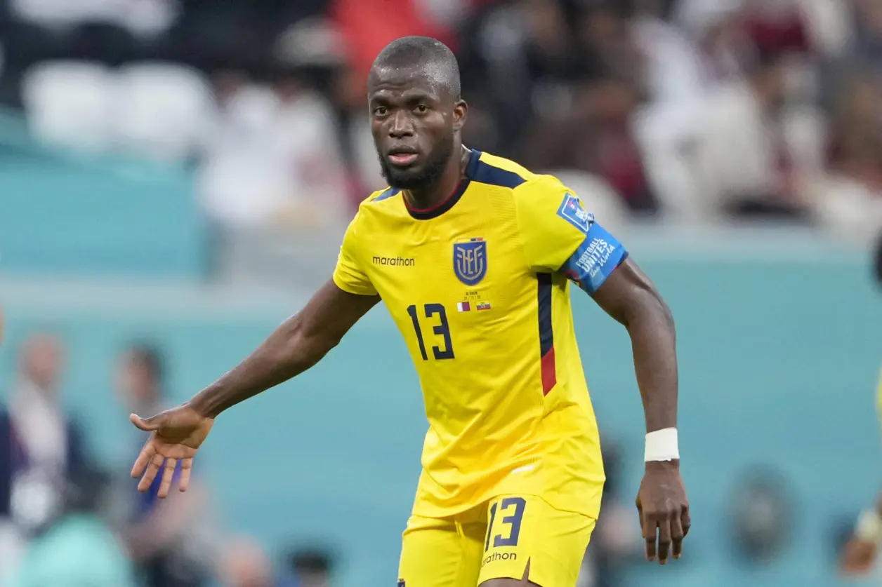 东方瓦伦西亚的全球最大级集装箱船